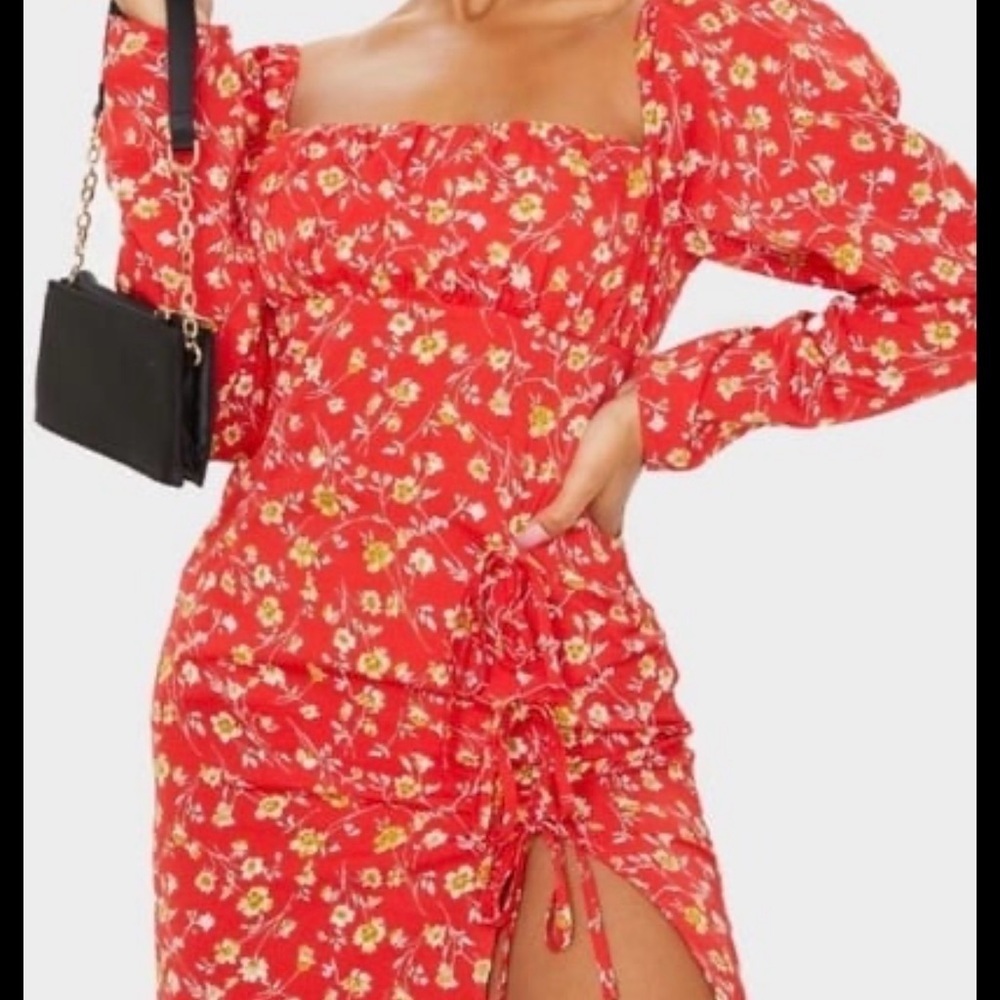 Pretty Little Thing Red Floral Side
Tie Summer Long Sleeve
Milkmaid Dress Size 4